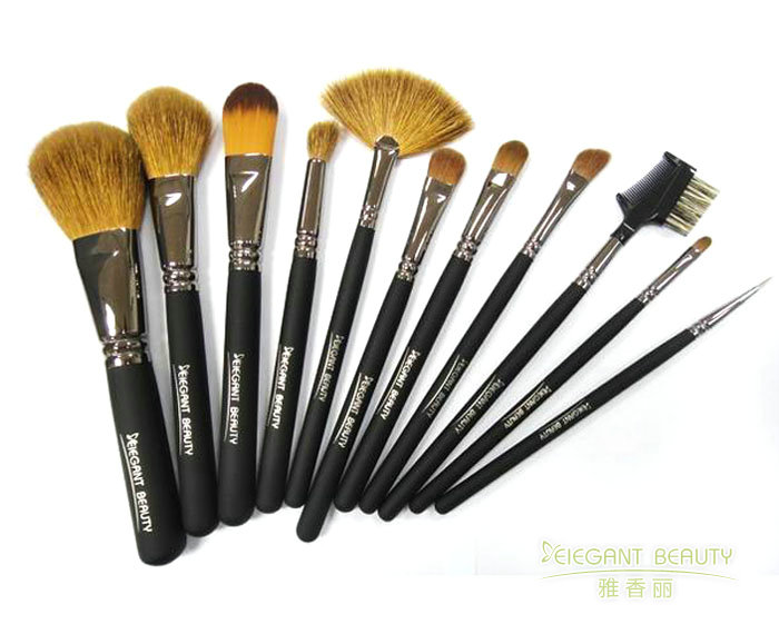 化妝刷工廠的刷毛裁剪技術如何保證刷毛端面平整？